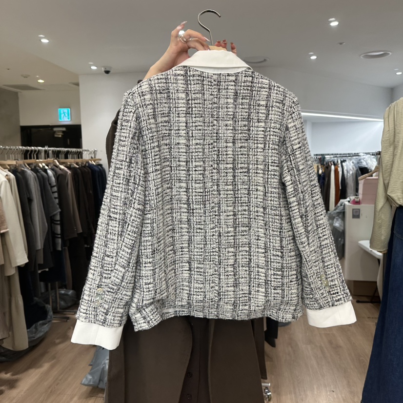 解碼251026-0183 服裝服飾批發的商業密碼與市場機遇